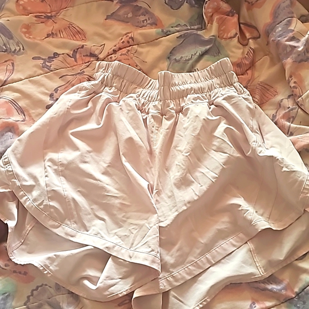 Pinks lululemon shorts size 8